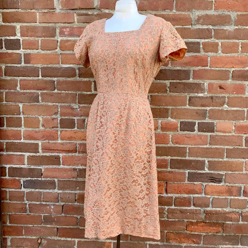 1950s Champagne and Gold Lurex Dress - Volup