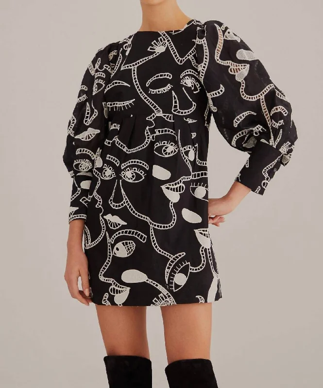 Richelieu Faces Dress In Black